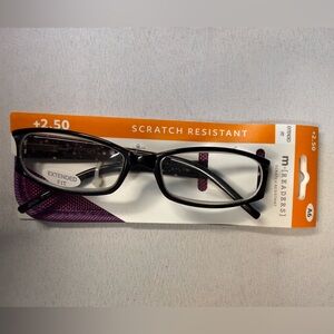 M-Readers Black w/Pattered Accent Design A6 +2.5 Reading Glasses W/ Pouch